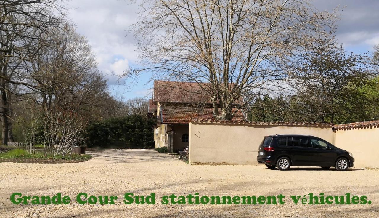 Aux Domaines D'Automne Apartment Peronnas Exterior photo